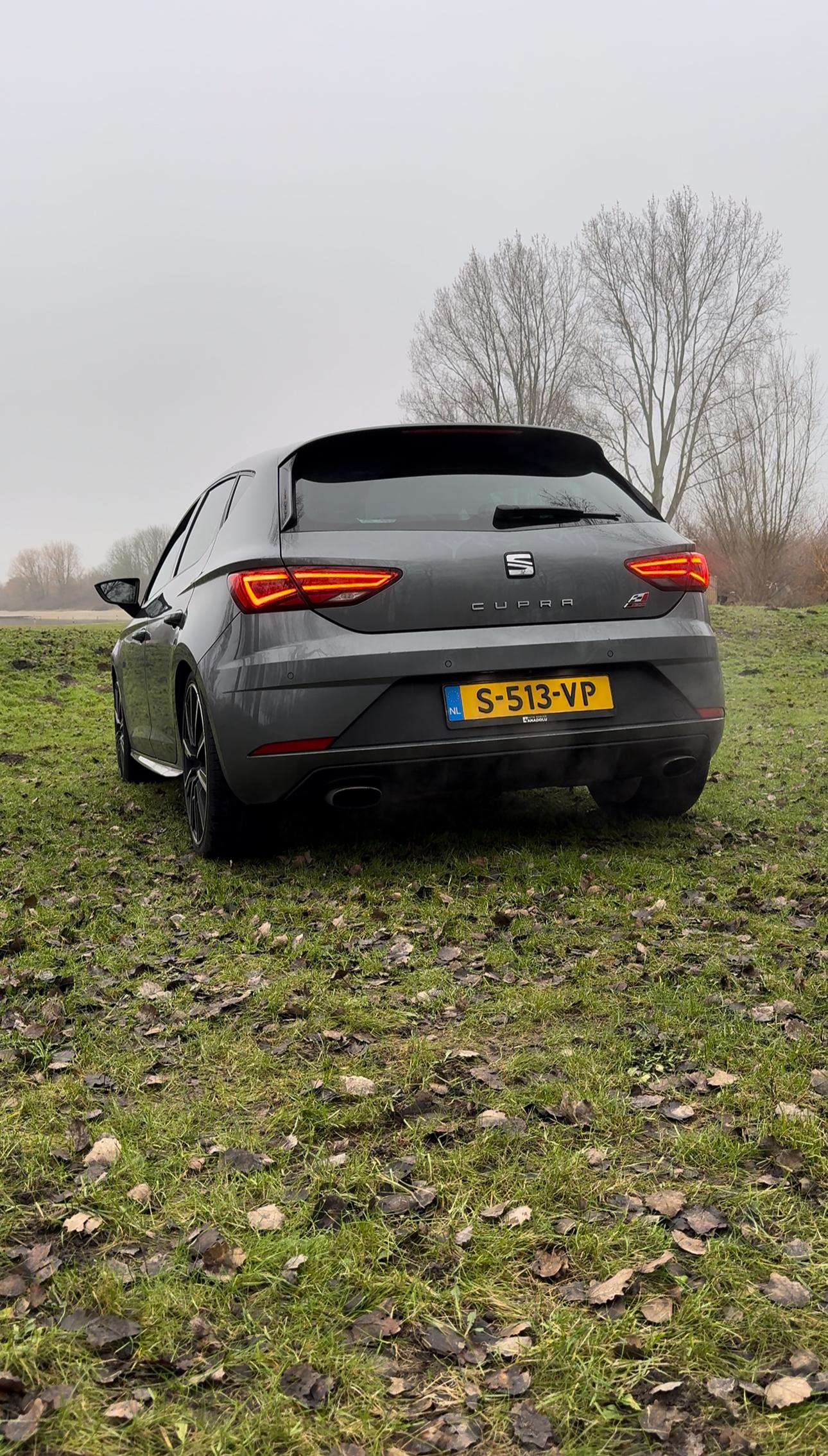 SEAT Leon Cupra